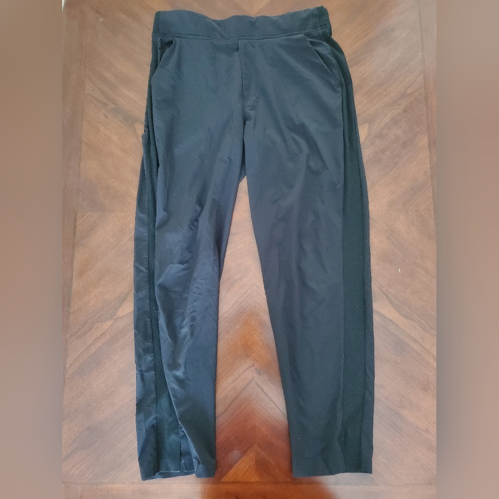 Athleta Pants Size 8, Black